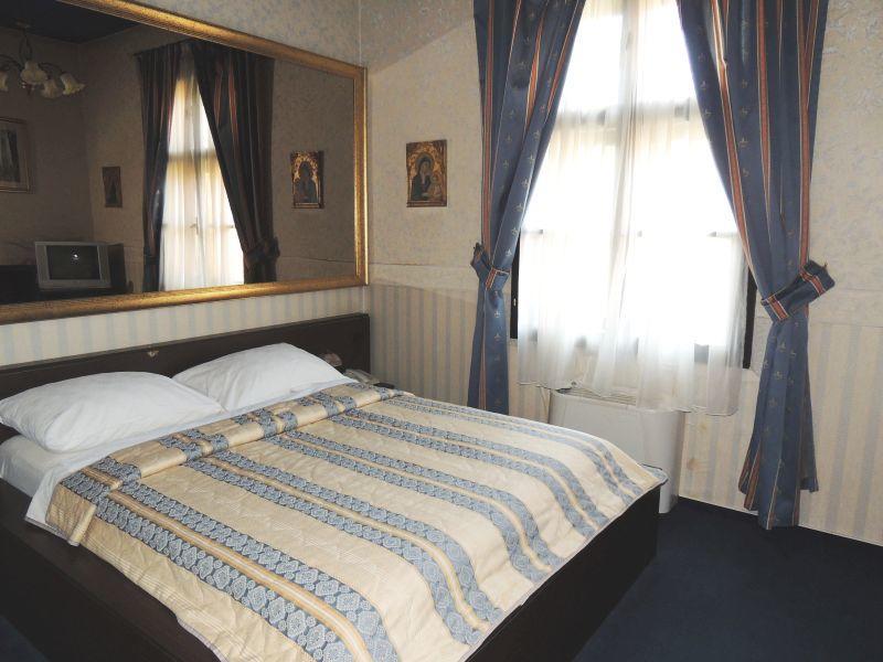 Hotel Castle Gjalski 扎布 外观 照片